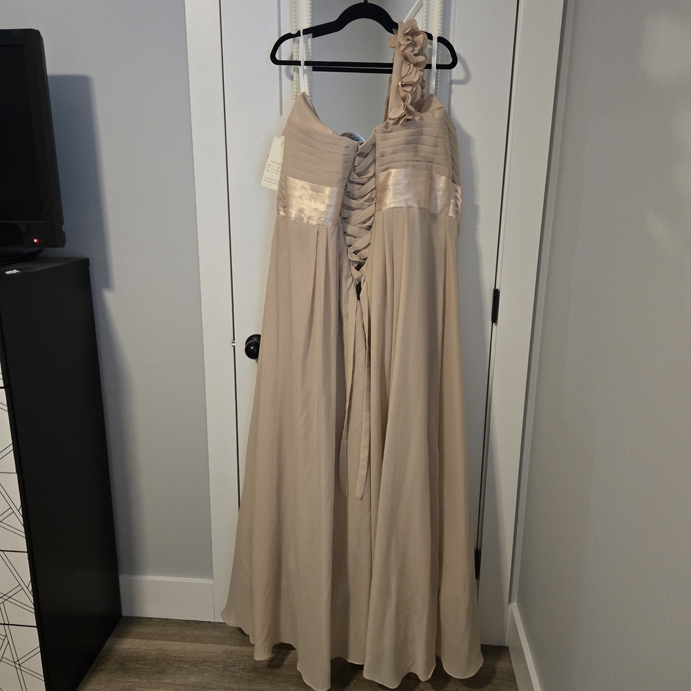 NWT One-Shoulder Dress - Picture 3 of 7